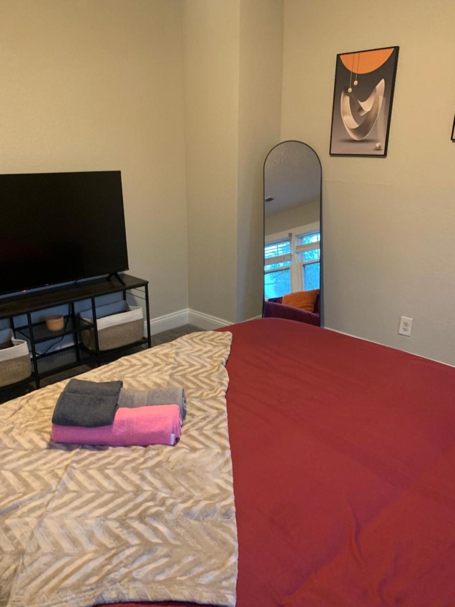 Work Hard Play Harder! Apartment *