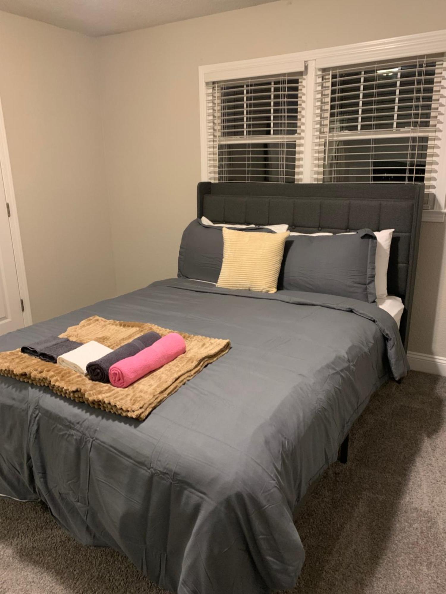 Work Hard Play Harder! Apartment *